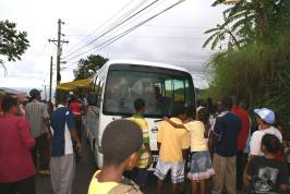 petite_soufriere_children_about_to_board_bus_2009.jpg